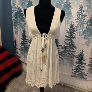 POL White Roman-Style Mini Dress – Size M